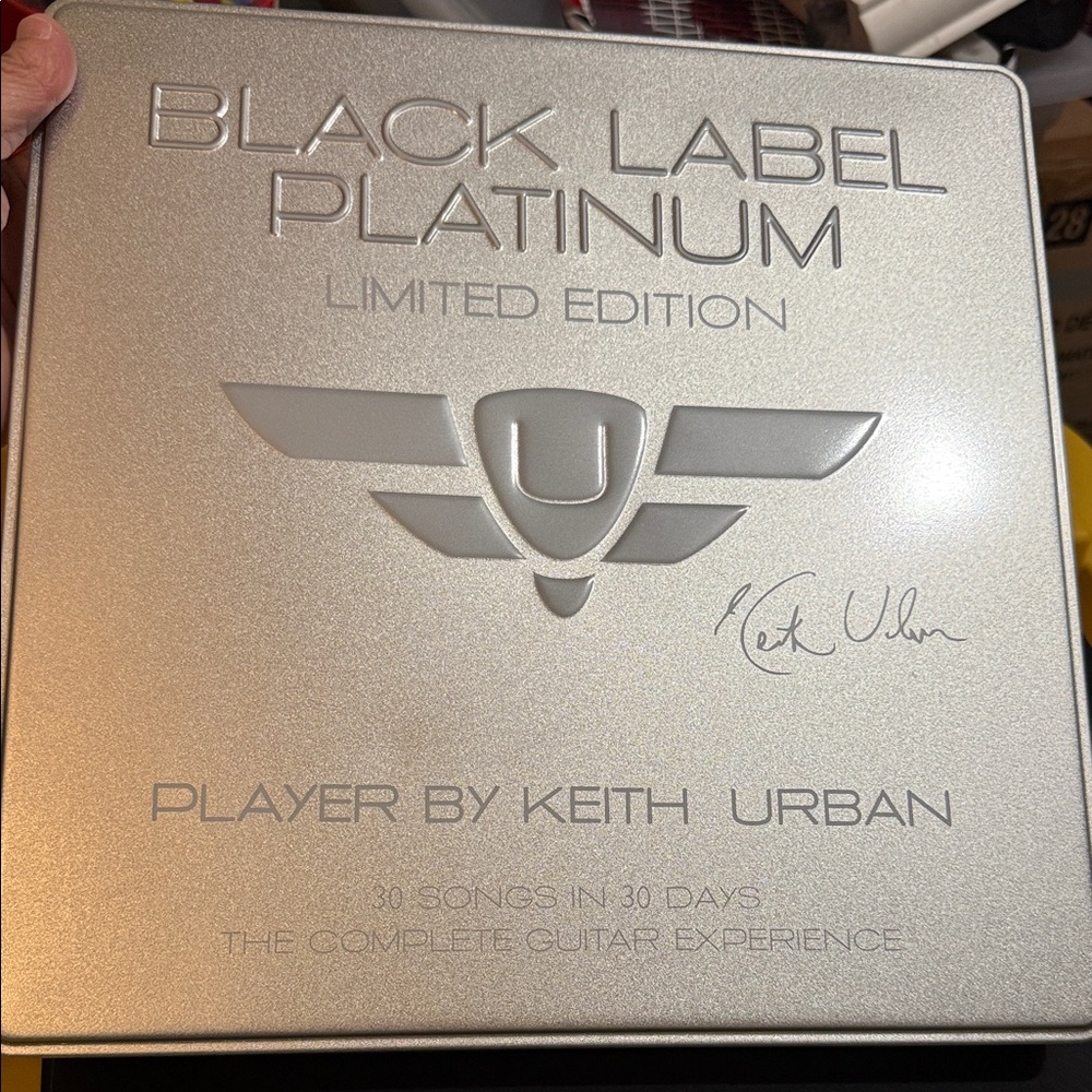 Keith Urban Black Label Platinum Guitar Set
